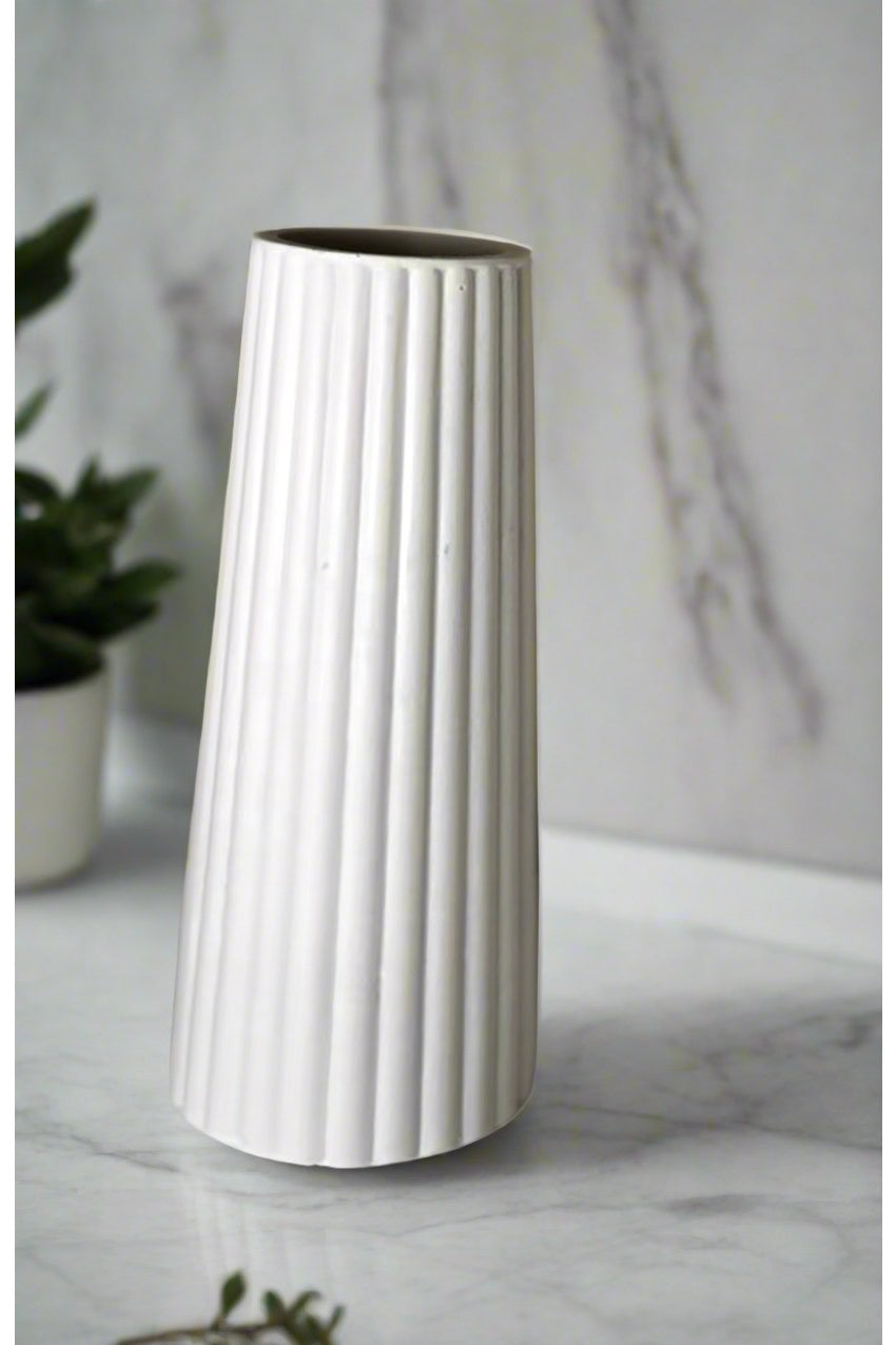 Minimal Vase